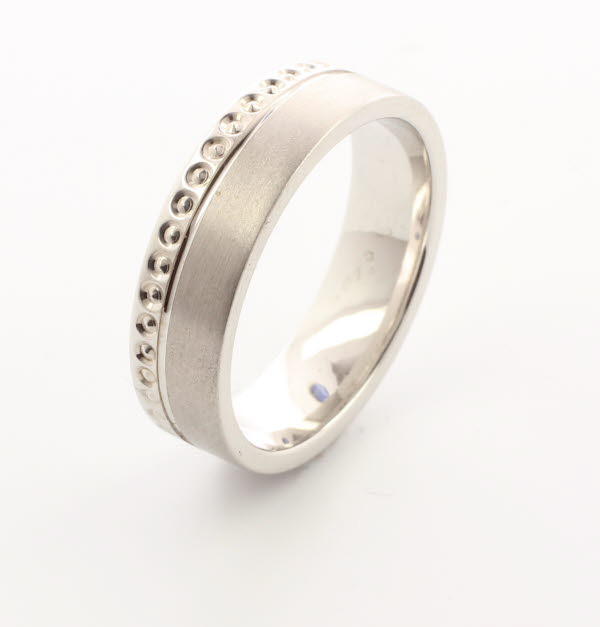 Special Designer Platinum Wedding Ring Poeme 